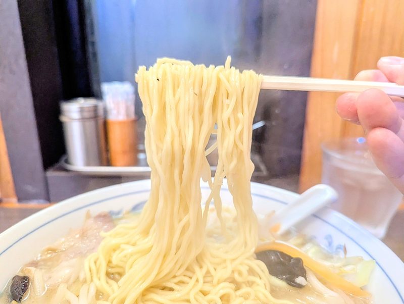 いこいさぎさか店の野菜らーめんの麺