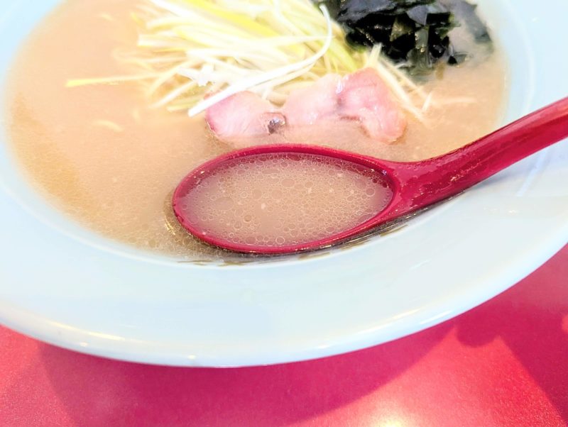 ラーメンショップ磐田竜洋店のあっさり煮干しラーメンのスープ