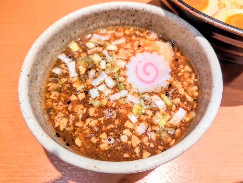 響き屋のにんにくつけめんのスープ