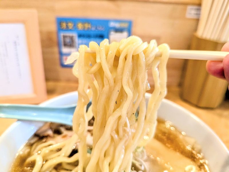 中華そば雅のわんたん麺の麺