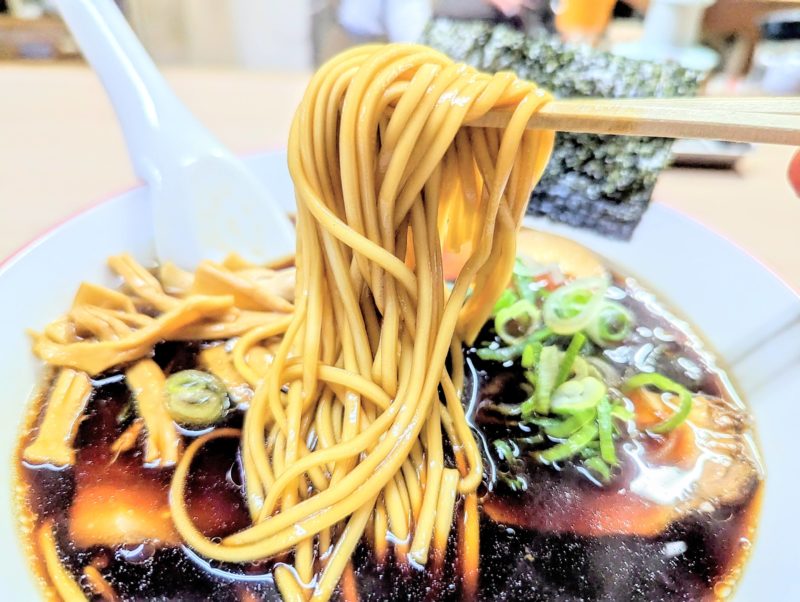 ワンタン軒の支那そばの麺